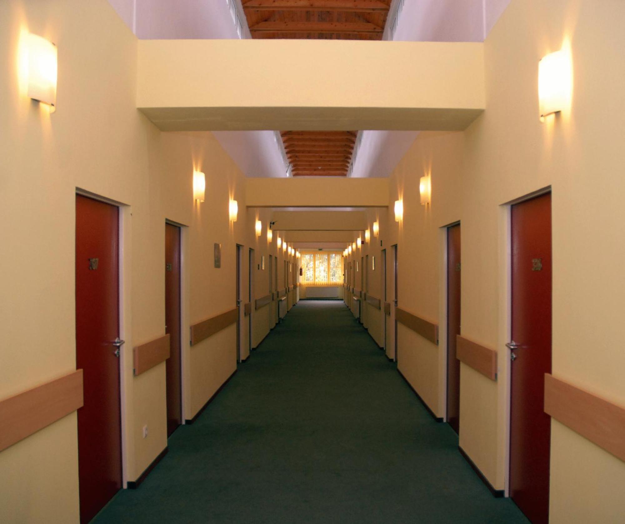 Sport Hotel Дебрецен Экстерьер фото