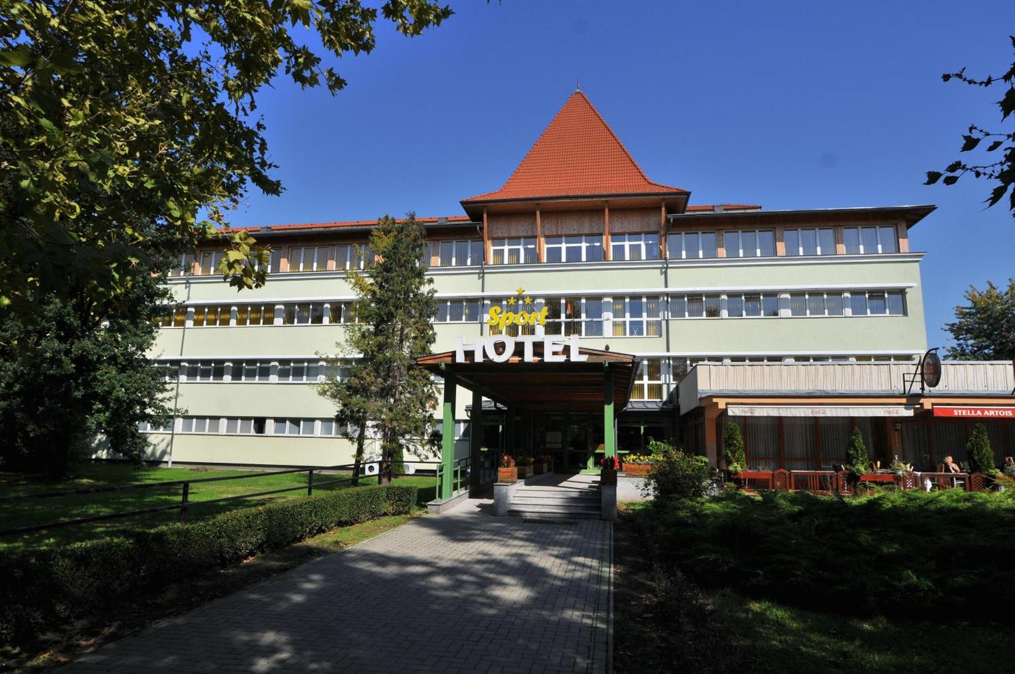 Sport Hotel Дебрецен Экстерьер фото
