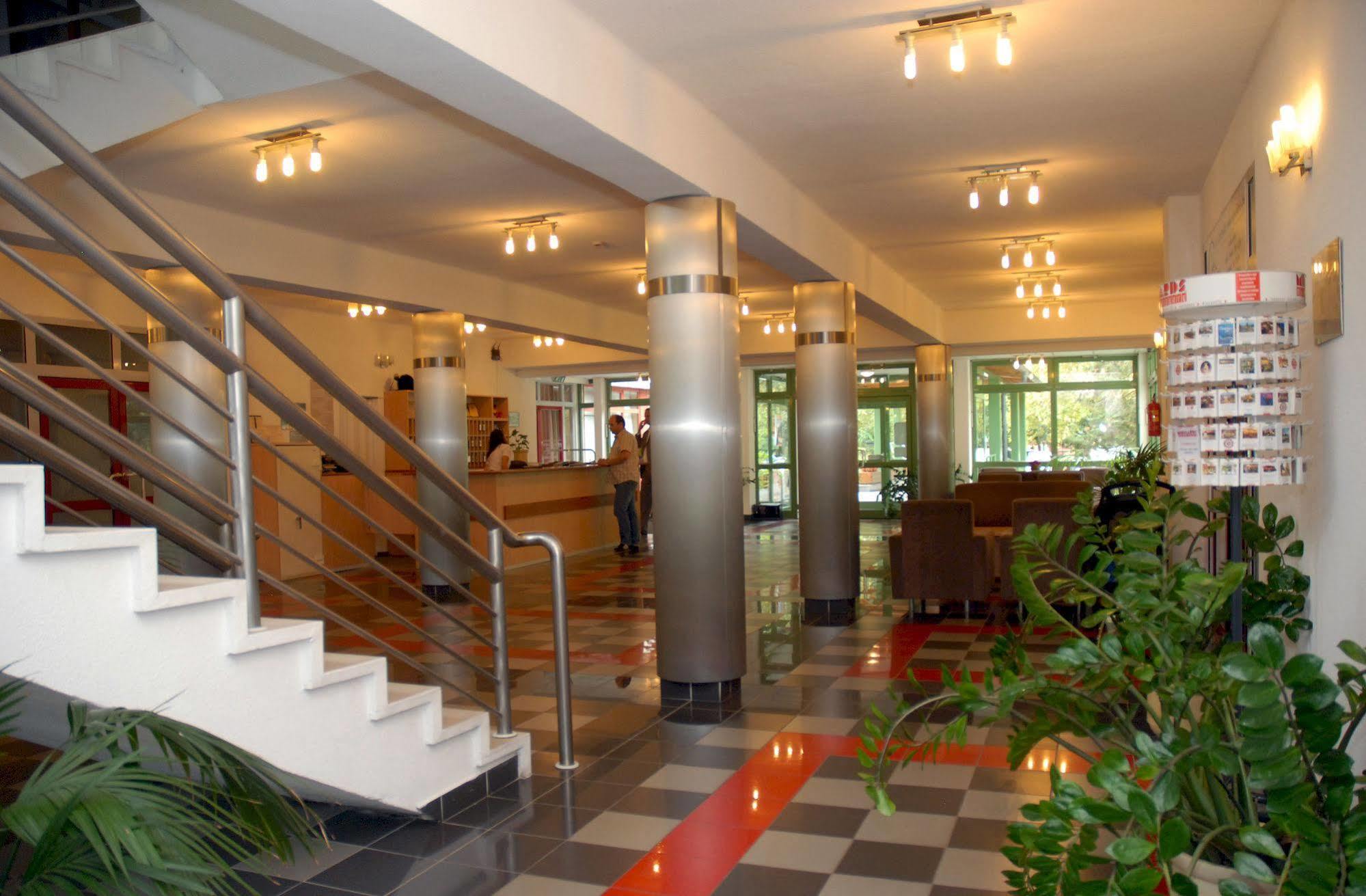Sport Hotel Дебрецен Экстерьер фото